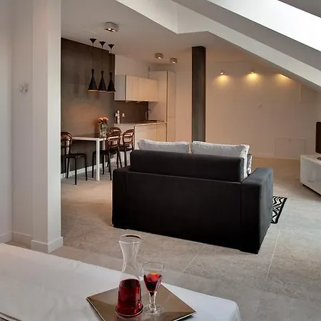 Apartament Bianco * エウク